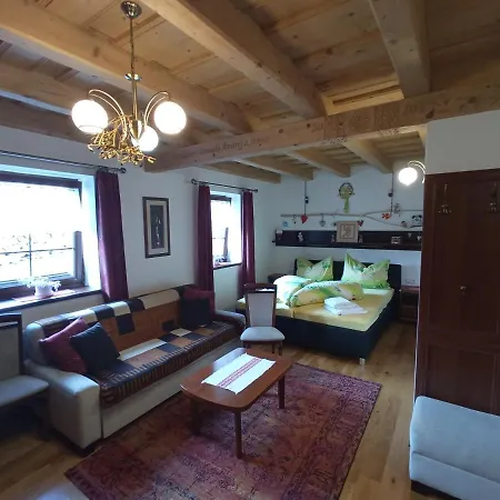 Apartment Apartman Studio Goral